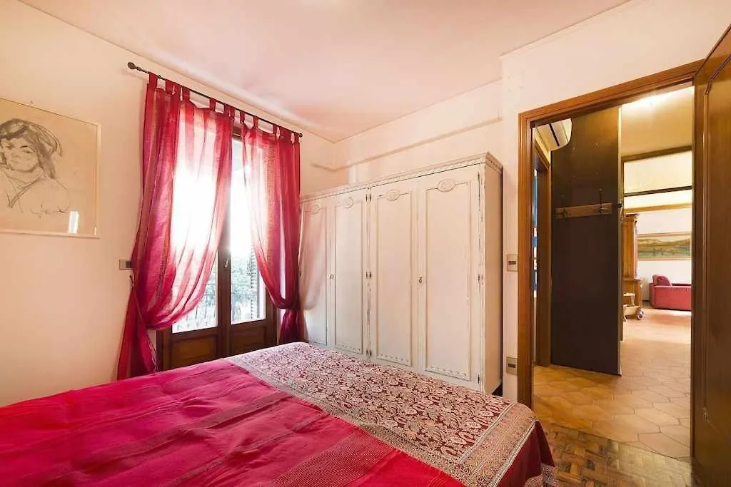 Casa Carlacon Giardino Vicino Al Centro E Lago Garda  Italy